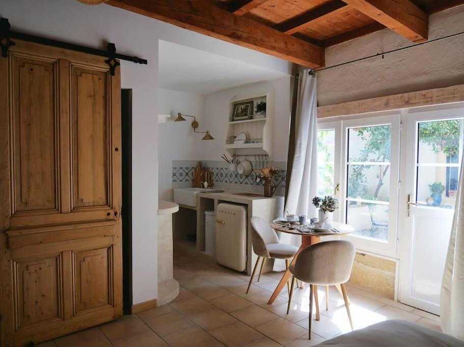 Les Songes D'Augustine Apartamento Aigues-Vives  Exterior foto